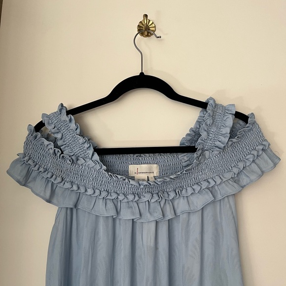 Anthropologie silky on-off shoulder baby blue top - NWT - Picture 2 of 7
